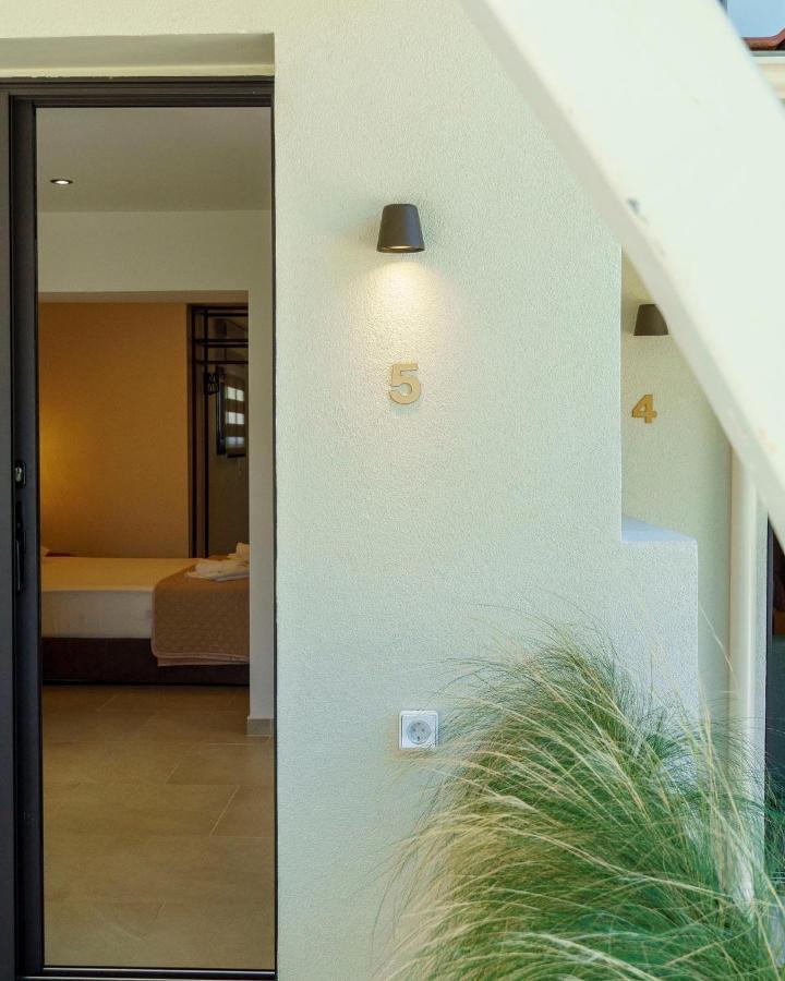 Zinozis Beach Apartments Vourvourou Exterior foto