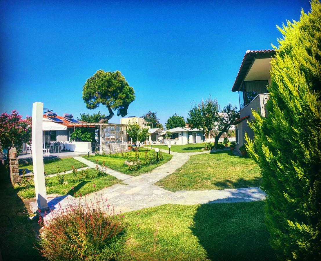 Zinozis Beach Apartments Vourvourou Exterior foto
